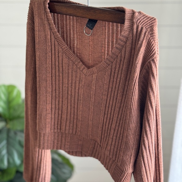 Brown Ribbed Knit Top - Picture 5 of 10